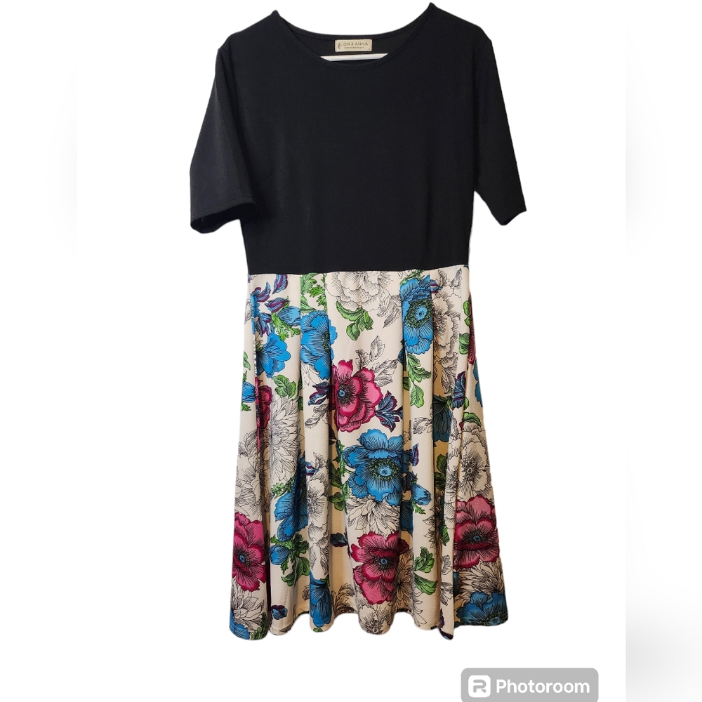Jon and Anna Floral  Black Dress Large